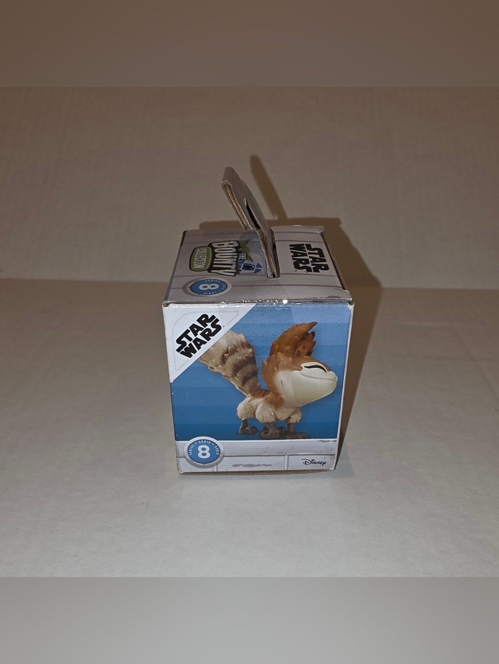 Disney Star Wars Bounty Collection Series 8 Figure - Brown, Cream & White - Picture 5 of 12
